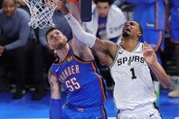 初戦から出番を増やしたハーテンスタインが見事に起用に応え、サンダーがシリーズをタイに戻した。(C)Getty Images