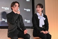 交際中の宇野昌磨（左）と本田真凜（右）。アイスダンスで30年冬季五輪挑戦を発表した。写真：鈴木颯太朗