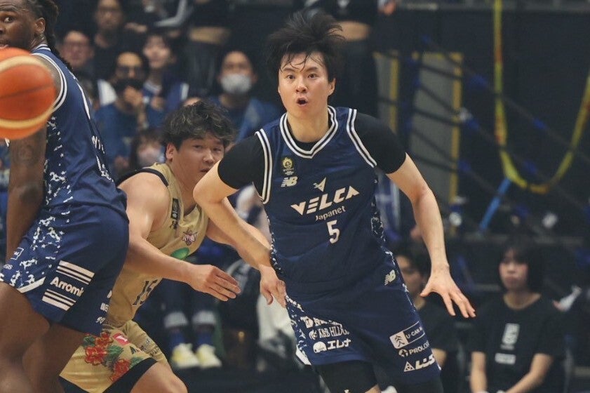 韓国代表のイ・ヒョンジュン。正確無比なシュートで長崎を頂点に導けるか。写真：梅月智史（THE DIGEST写真部）