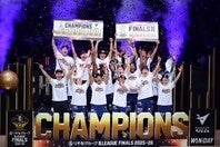 今季リーグ最高勝率を収めた長崎が、創設６年で悲願の頂点に立った。写真：梅月智史（THE DIGEST写真部）