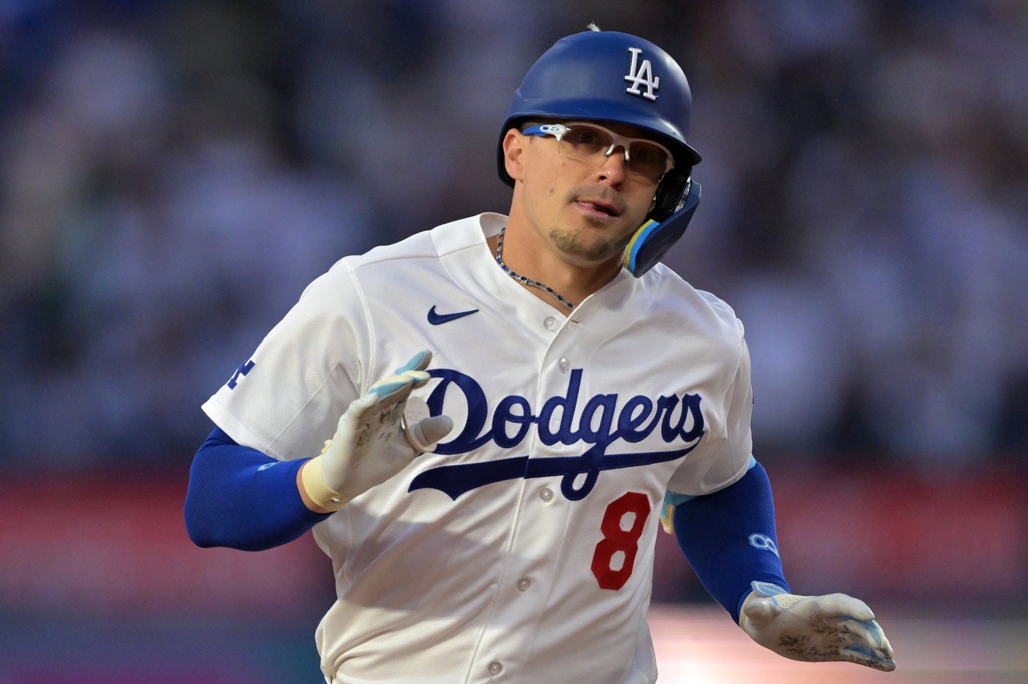 ドジャースのE・ヘルナンデス。ロッキーズ戦で左脇腹を痛め、またしてもIL入りとなりそうだ。(C) Getty Images
