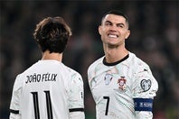 すでに41歳。ポルトガルがこのままロナウドの得点力にしがみつき続けるようだと、上位進出は難しいか。(C)Getty Images