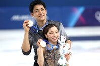 ミラノ・コルティナ五輪で金メダルを獲得したりくりゅう。フリー当日のエピソードが明かされた。(C)Getty Images