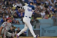 フィリーズ戦で２試合連発となる10号ソロアーチを放った大谷。(C)Getty Images