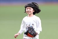 オリックス始球式に登場した９歳の永尾柚乃さん。写真：産経新聞社