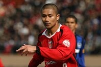 元日本代表DFの坪井慶介氏の近影に注目が集まった（写真は2006年浦和時代）写真：サッカーダイジェスト写真部