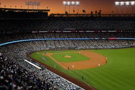 ドジャースの試合で生まれたまさかの珍場面が、再び注目を集めている。(C) Getty Images