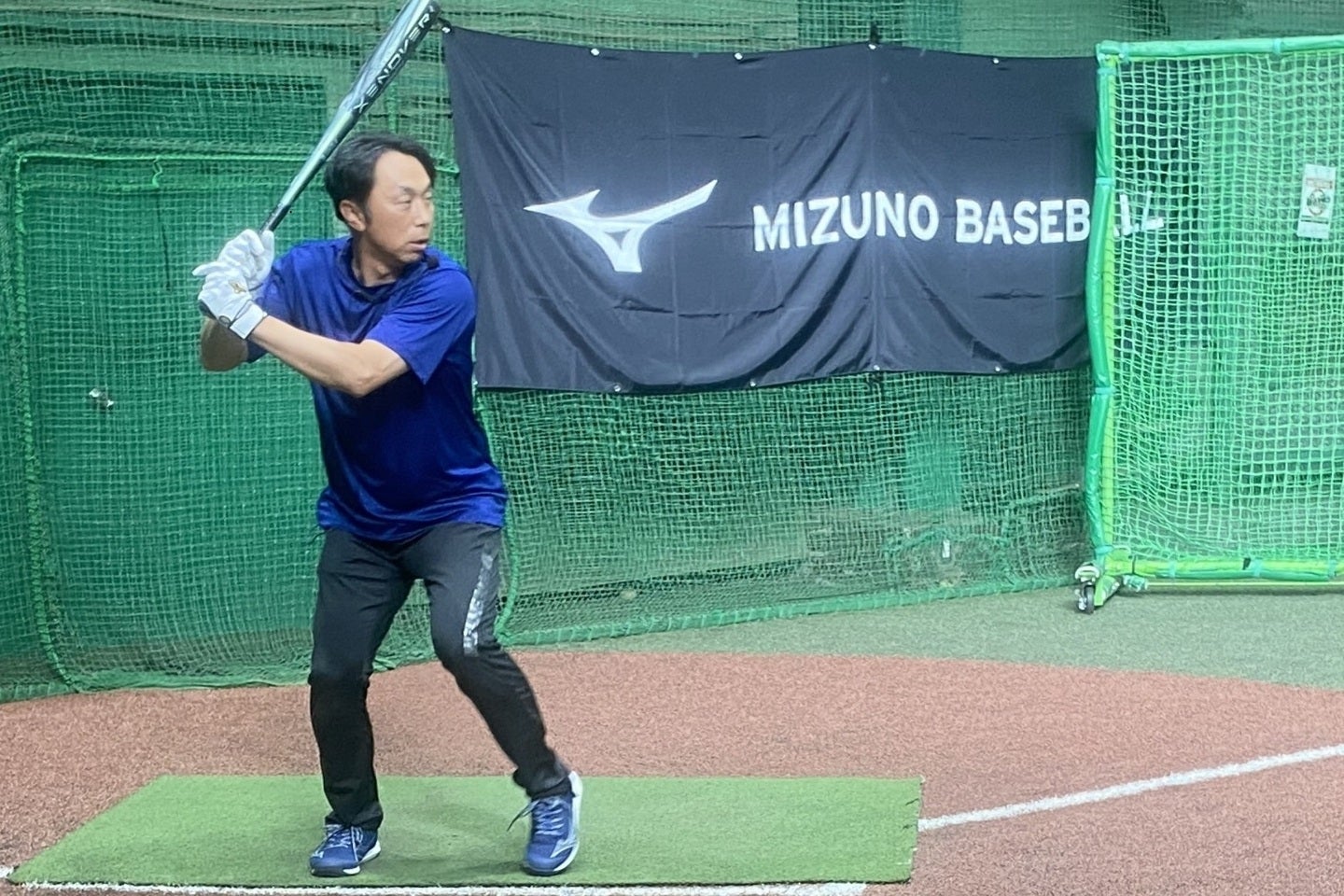 イベント中にバッティングを披露した宮本氏。往年の職人らしい動きは、引退後10年以上を経ても健在だった。（写真：SLUGGER編集部）