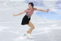 18歳の中井亜美が人気アーティストとのツーショットをアップした。写真：永島裕基