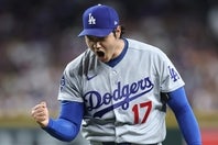 冷静沈着な打者時とは異なり、大谷翔平はマウンド上では感情を露わにする。(C)Getty Images