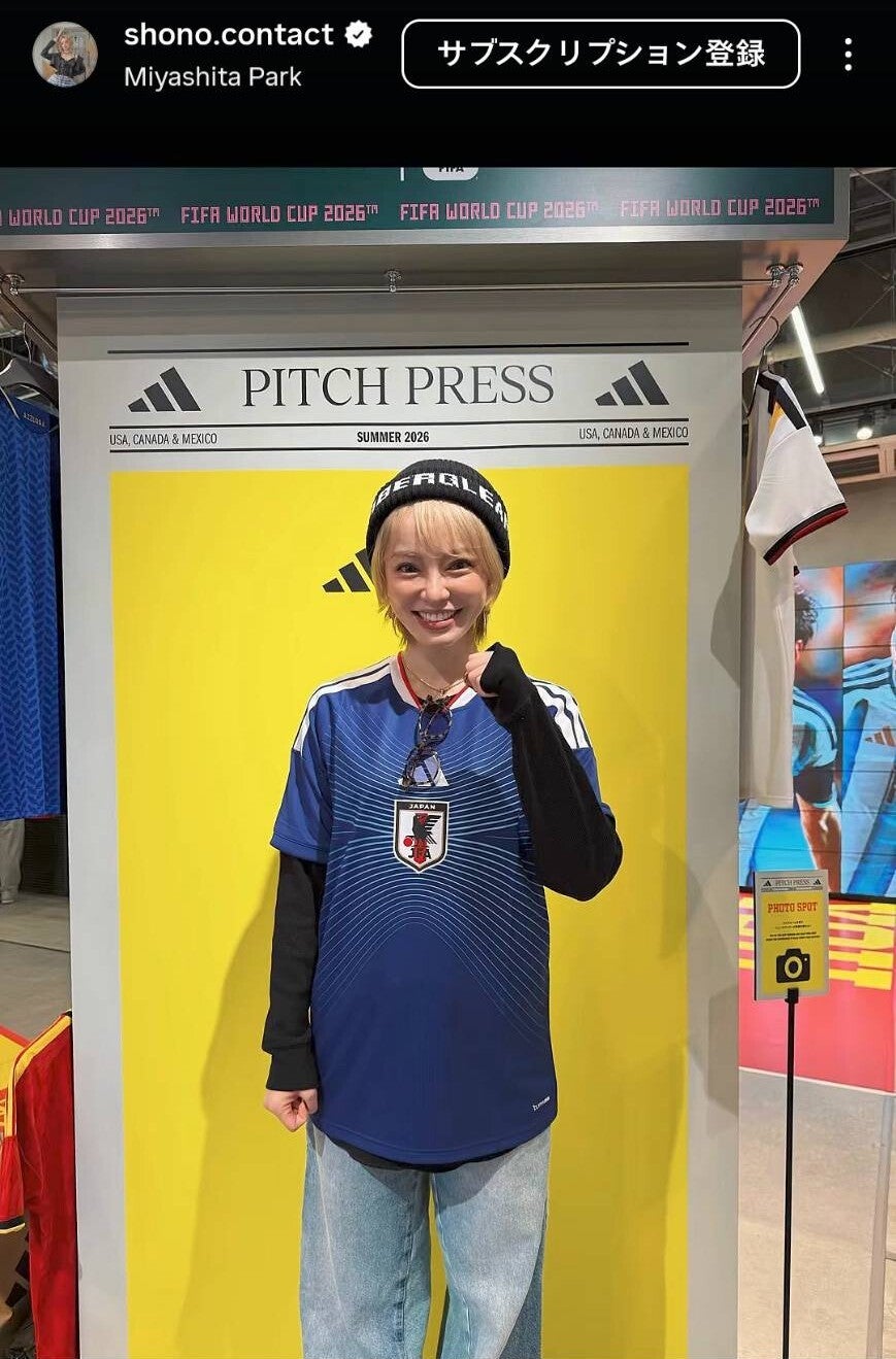 ガールズバンド「PARADOXX」のドラム・SHONOがコカ･コーラの「FIFA ワールドカップ26」の現地リポーターに就任した。画像はSHONOの公式インスタグラムのスクリーンショット。