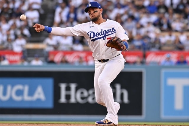 エンジェルス戦で好守を披露したドジャースのロハス。(C)Getty Images