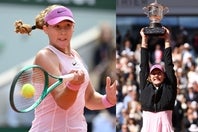 全仏オープン初優勝を飾り、高々とトロフィーを掲げるアンドレーワ。「大きな夢の１つ」を実現した。(C)Getty Images