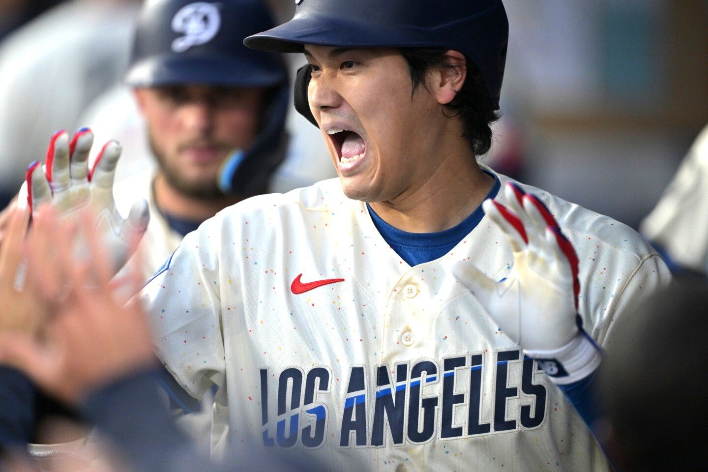 ドジャースベンチにまさかの“珍客”が乱入した。(C)Getty Images