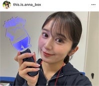 タレントの浅野杏奈さんがラグビーリーグワン決勝のピッチに現われ、注目を集めている。写真：本人のSNS投稿（＠ this.is.anna_box）