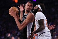 スパーズが大量リードで前半を終えた。(C)Getty Images