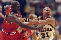 1998年プレーオフ、２度目の３連覇を達成するブルズを最も苦しめたのはミラー擁するペイサーズだった。(C)Getty Images