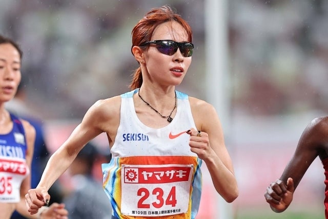 女子5000メートルで初優勝を飾った積水化学の山本。写真：梅月智史（THE DIGEST写真部）