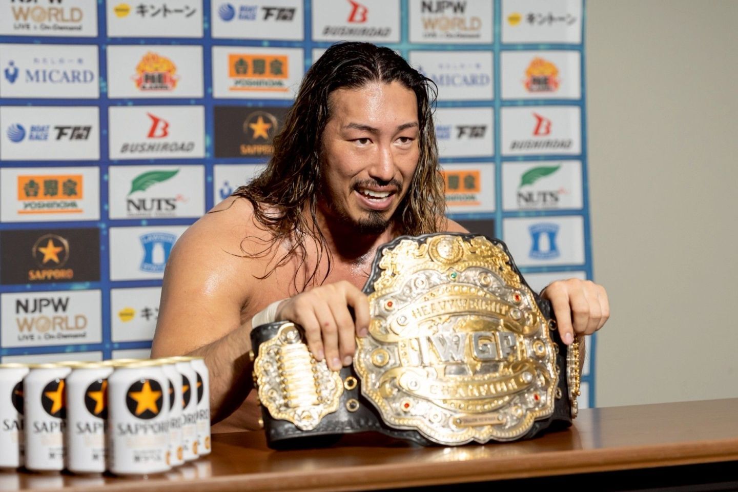辻がIWGP王座に返り咲いた。写真：野口航志