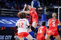 セルビアに対し、日本は石川、和田らが奮闘を見せた。(C) VOLLEYBALL WORLD