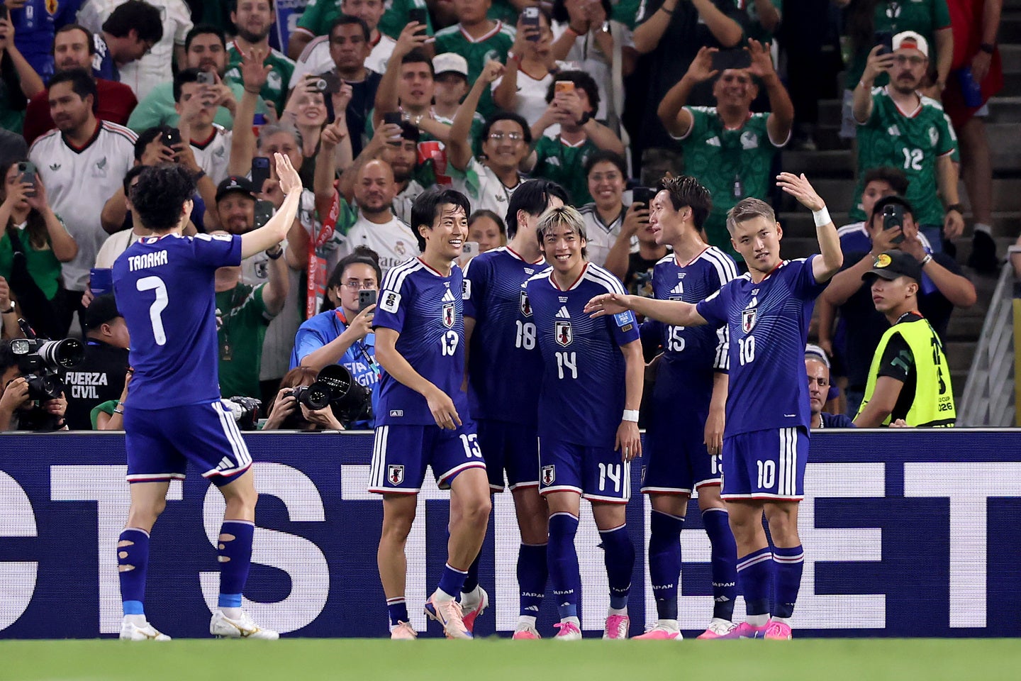 W杯GS第２節でチュニジアを４－０で下した森保ジャパン。(C)Getty Images
