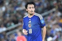 チュニジア戦で２ゴール・１アシストの上田。稲本氏はアシスト前のプレーがスウェーデン攻略にもつながると期待を寄せた。(C)Getty Images