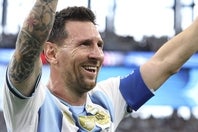 初戦のハットトリックに続き、２戦目で２得点。自らが持つW杯通算ゴール記録を更新したメッシ。(C)Getty Images