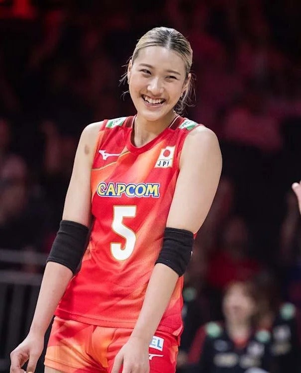 日本代表の佐藤淑乃。モデル姿が話題だ。(C)Volleyball World