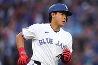 メジャー初の３安打、さらに５出塁をマークした岡本。(C) Getty Images