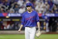 ４回途中７失点で６敗目を喫した千賀。崖っぷちに追い込まれた。(C) Getty Images