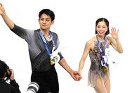 りくりゅうが爽やかな浴衣姿を披露した。(C)Getty Images