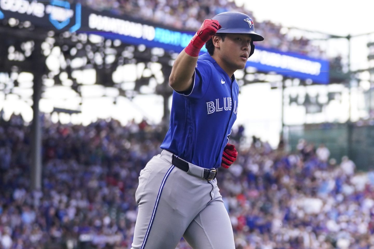 岡本が球団の補強戦略を正当化した？(C) Getty Images
