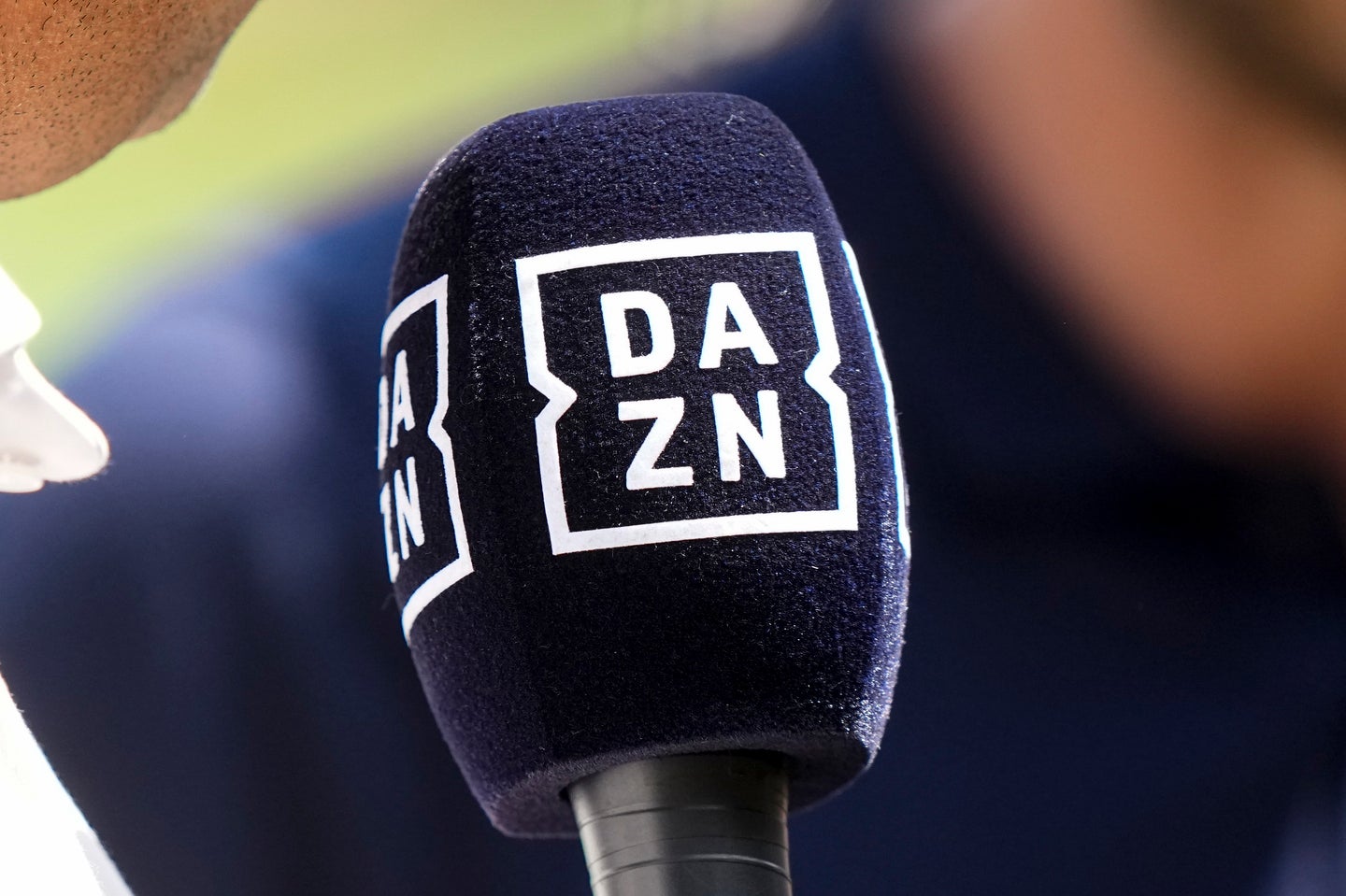 DAZNは日本時間26日午前８時KOのスウェーデン戦について、異例の呼びかけを行なった。(C) Getty Images