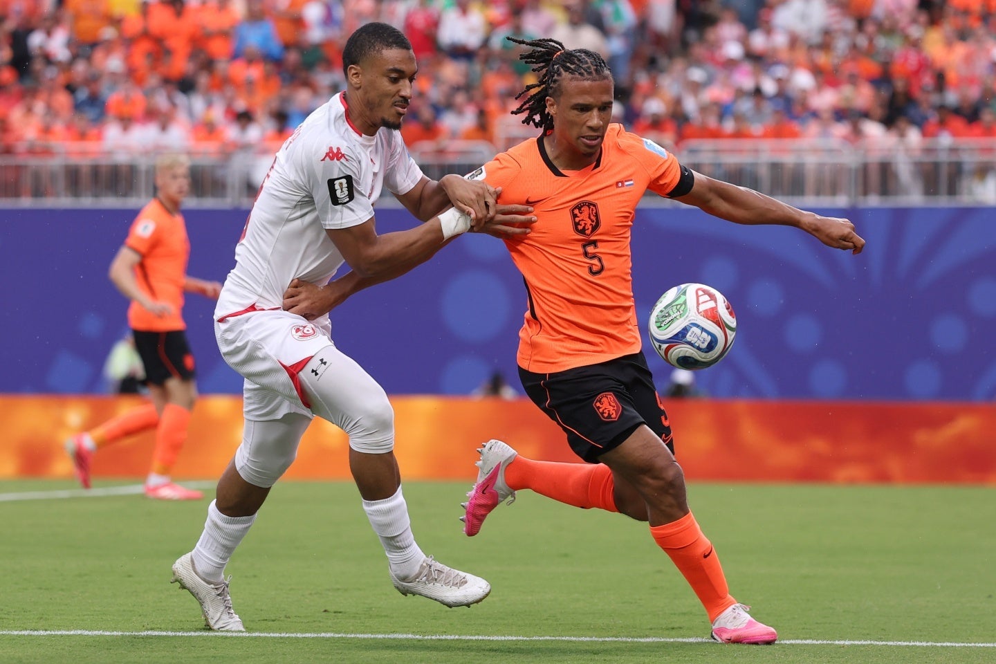 オランダとチュニジア。オランダが先制した。(C)Getty Images