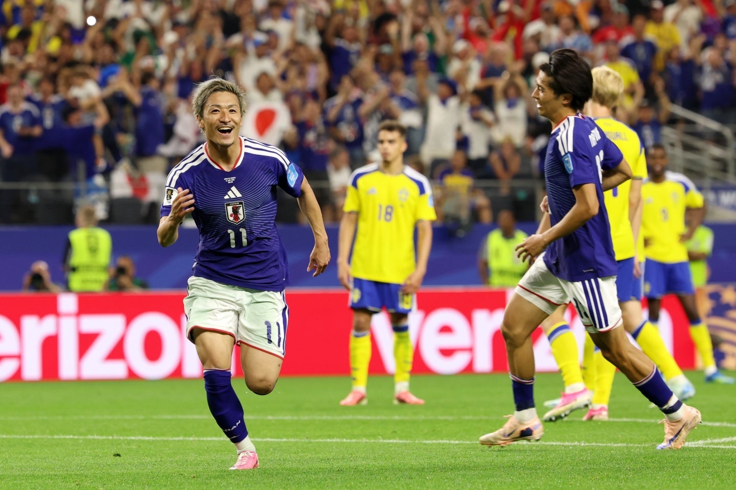 先制ゴールを決めた前田大然。(C)Getty Images
