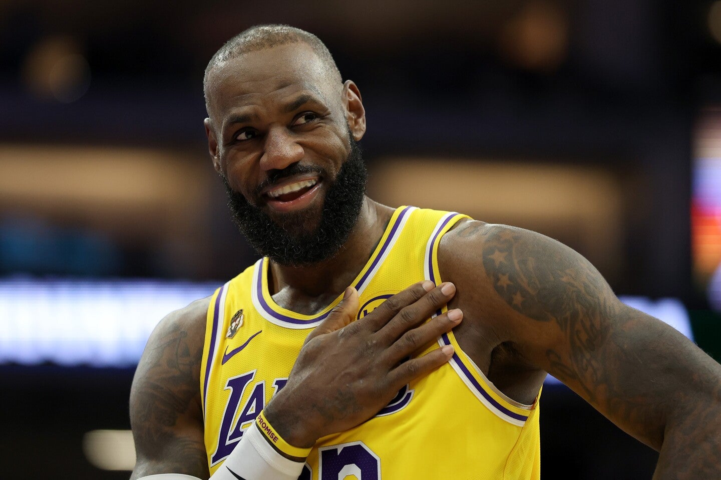 キャリア24シーズン目の来季、レブロンはどのチームのユニフォームに袖を通すのか。(C)Getty Images