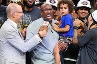 ブラウンHCがジョーンズの“陰の貢献”を明かした。(C)Getty Images