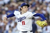 ３回６失点と苦戦を強いられた佐々木。負けがつかなかったのが不幸中の幸いか…。(C) Getty Images