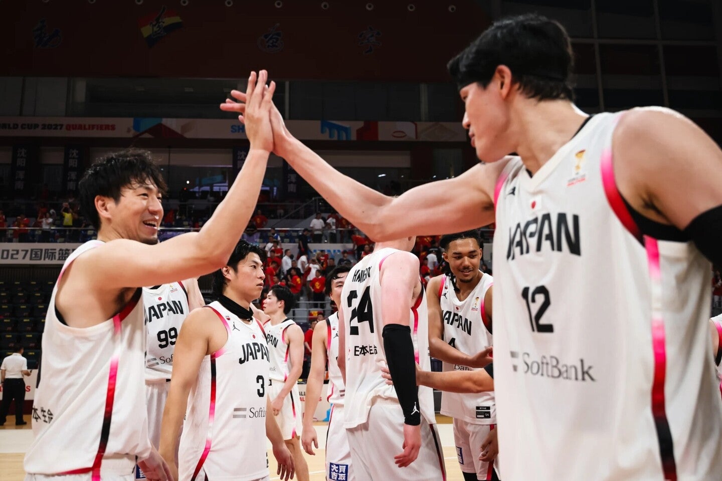 １次予選首位通過を決めた日本。勢いそのままに、敵地・韓国戦に臨む。(C)FIBA