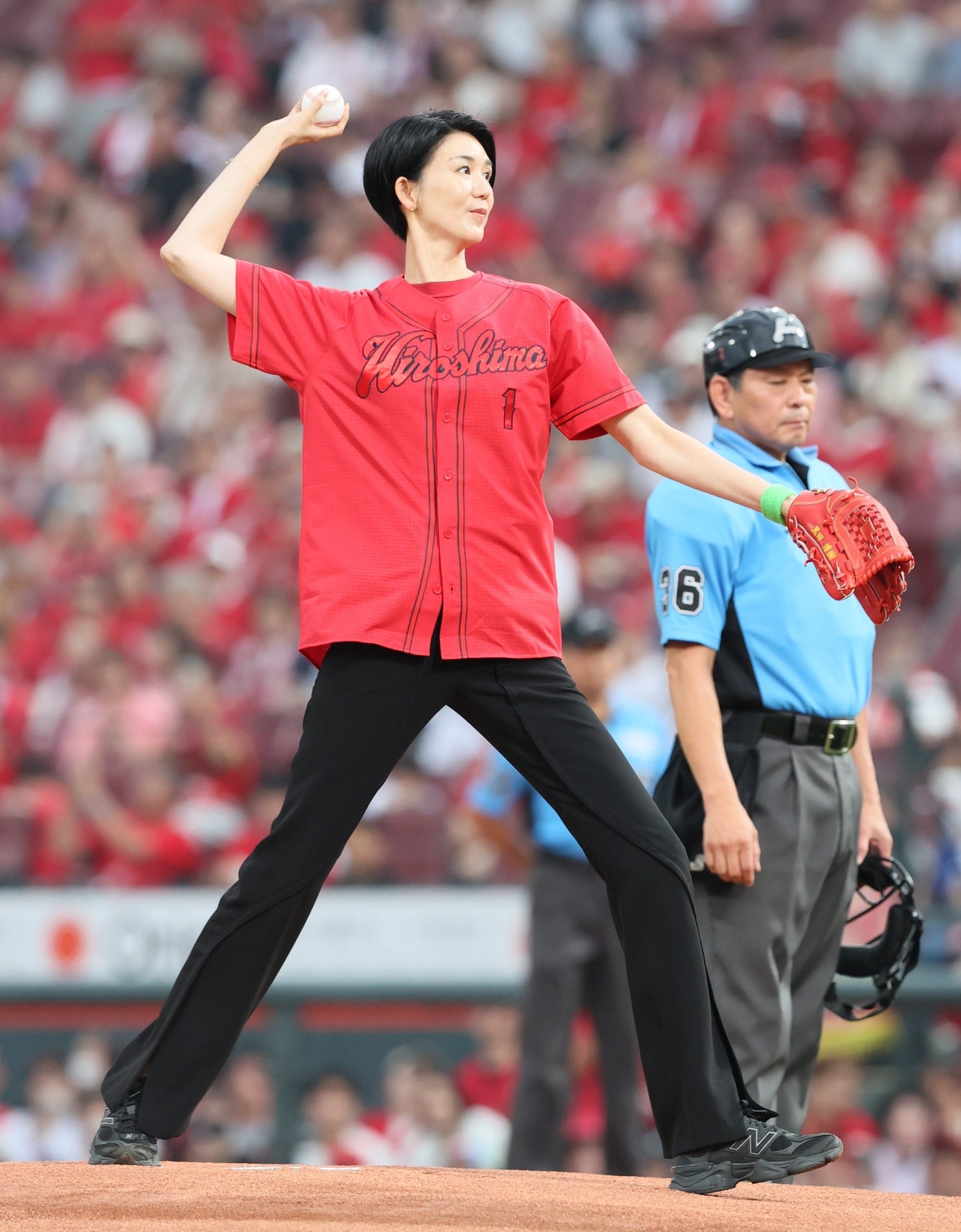 現役引退から7年…広島に降臨した身長187cm元バレー美女 神スタイル美