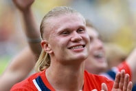 ノルウェー代表FWアーリング・ハーランドに似ていると話題のロシア人モデルが、ネット上で大きな反響を呼んでいる。(C)Getty Images