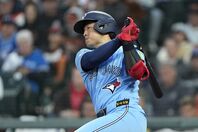 敵地でのジャイアンツ戦では満塁アーチも放った岡本。(C) Getty Images