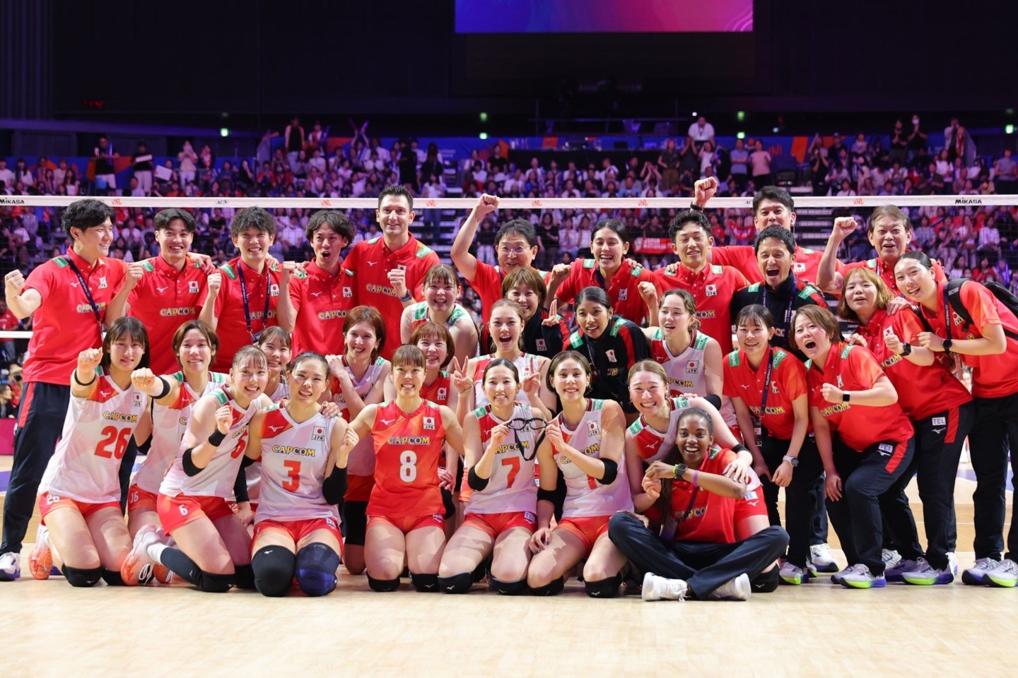 決勝R進出を決めた日本。強敵ポーランドとの直接対決をフルセットゲームで制した。写真：梅月智史（THE DIGEST写真部）