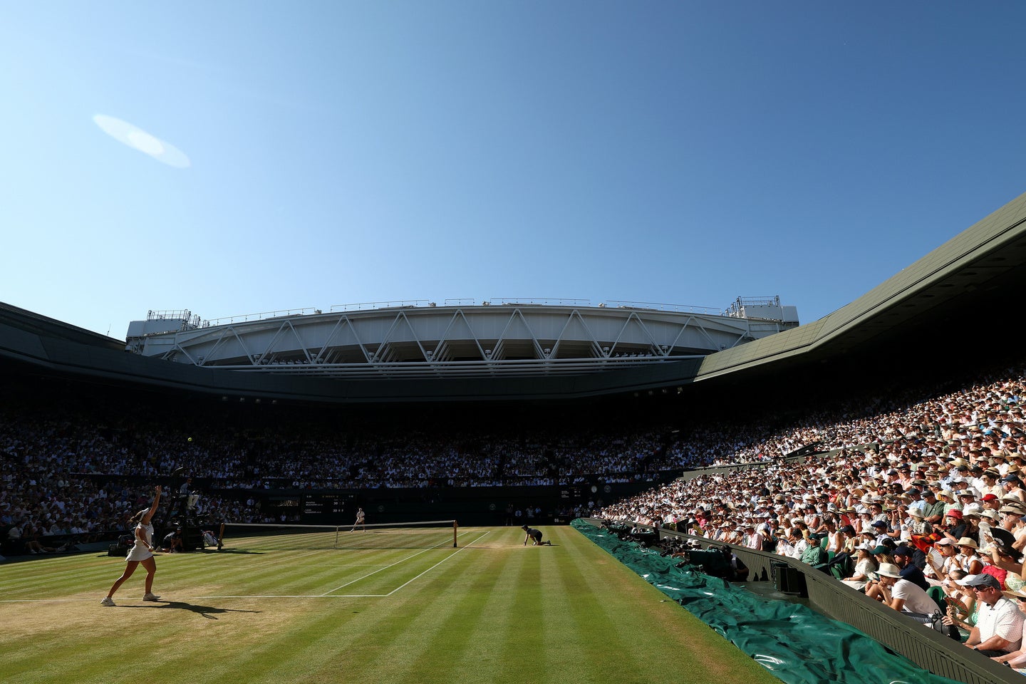 冬季五輪女王のアイリーン・グーがウインブルドンの会場に現れた。（C）Getty Images