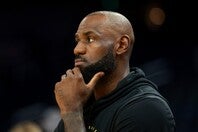 来季のレブロンは、はたしてどのチームのユニフォームを着ているのか。(C)Getty Images