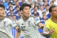 北中米ワールドカップで３試合に出場した冨安。６月末でアヤックスとの契約が満了したため、現在はフリーの状況だ。写真：金子拓弥（THE DIGEST写真部／JMPA代表撮影）