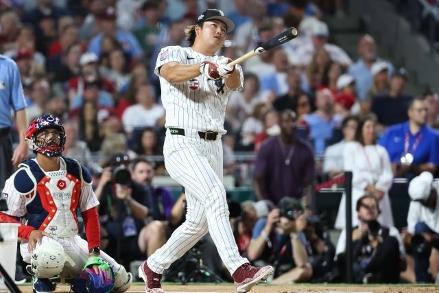 オールスター前日には恒例のホームランダービーに出場した村上。(C)Getty Images