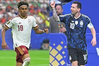 W杯決勝で対戦するスペイン代表のヤマル（左）とアルゼンチン代表のメッシ（左）。写真：金子拓弥（THE DIGEST写真部／JMPA代表撮影）
