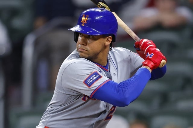 フィリーズ戦の８回にベンチに退いたメッツのソト。(C)Getty Images