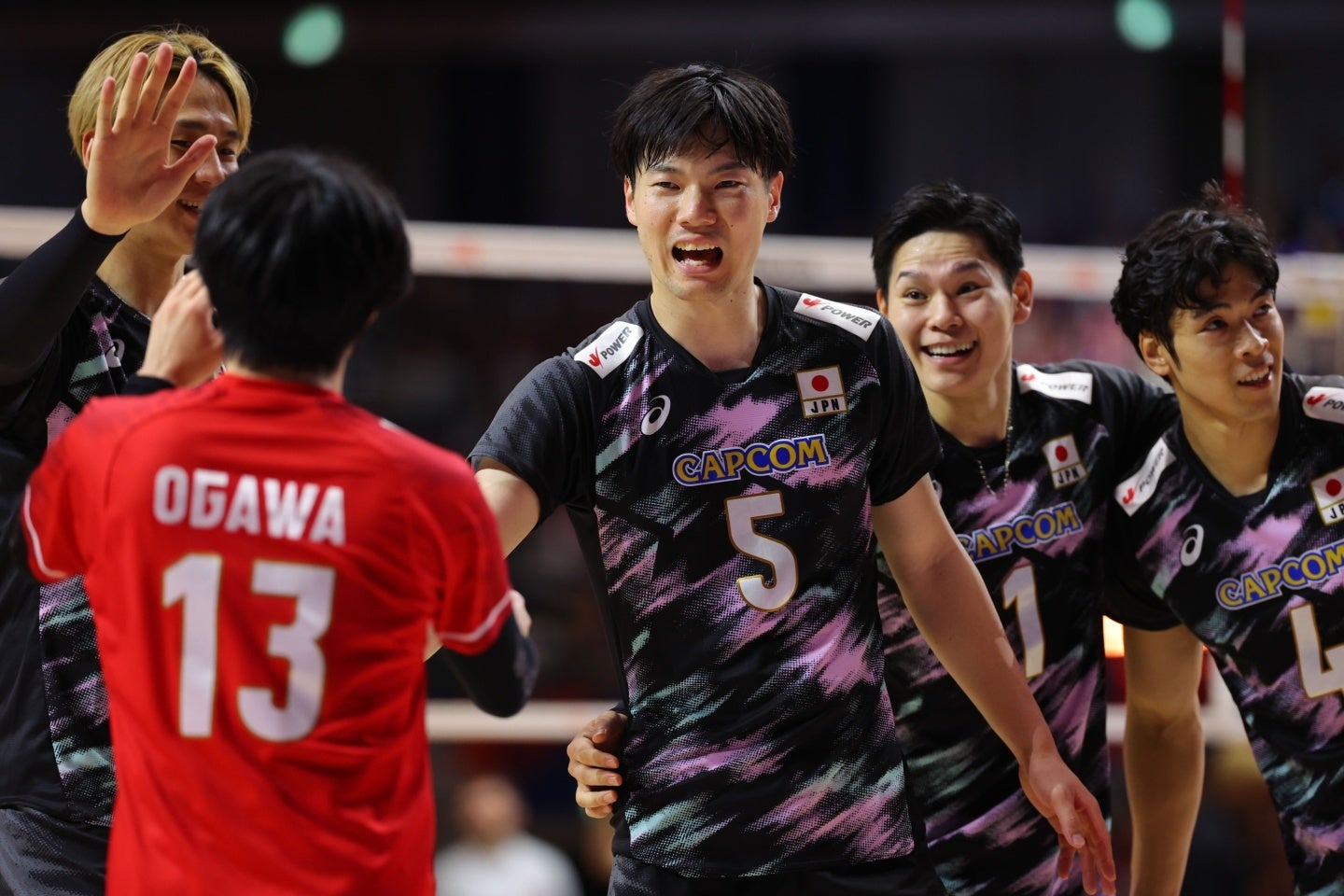 0-2からカナダに逆転勝ちした日本。写真：梅月智史（THE DIGEST写真部）